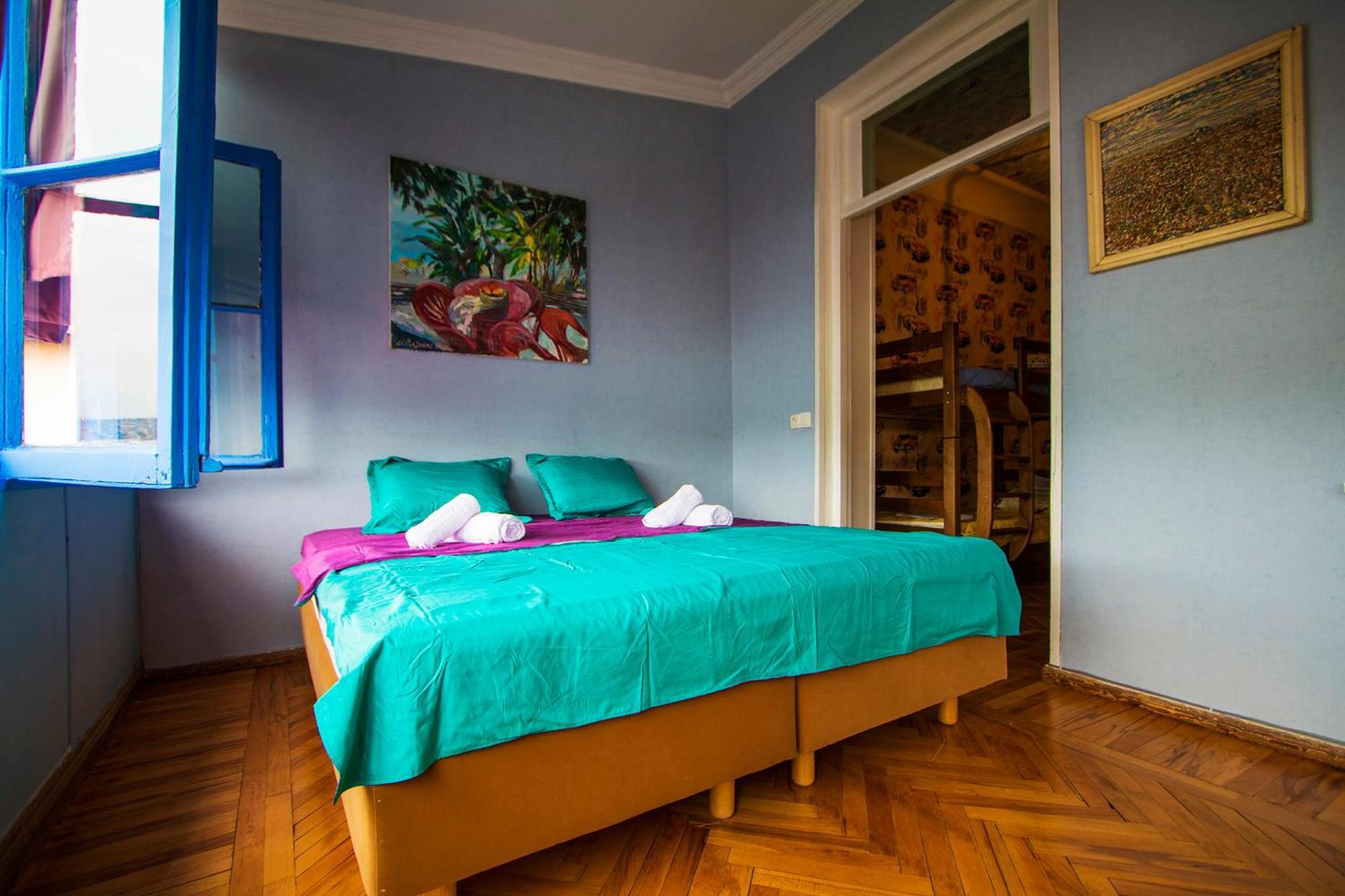 Royz Hostel Tbilisi Ngoại thất bức ảnh