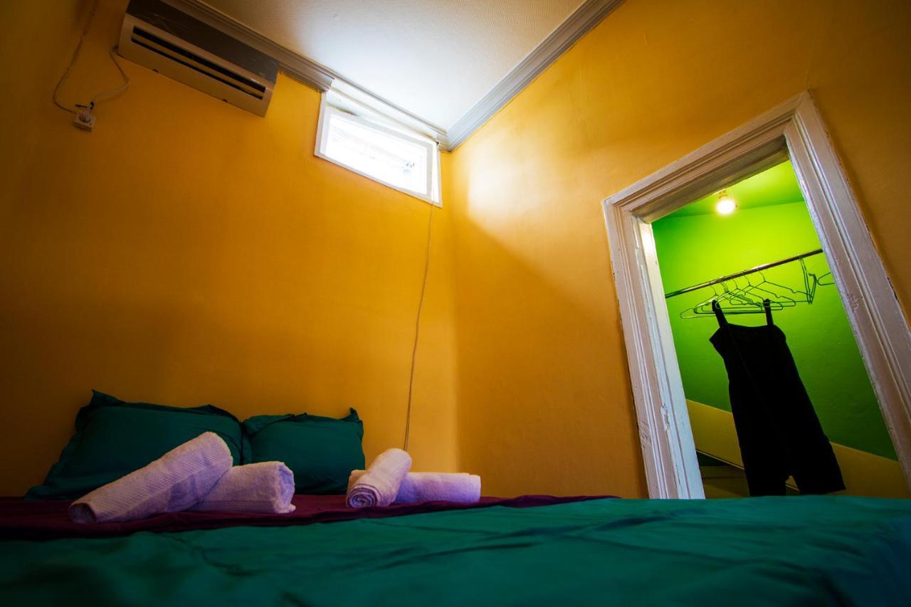 Royz Hostel Tbilisi Ngoại thất bức ảnh