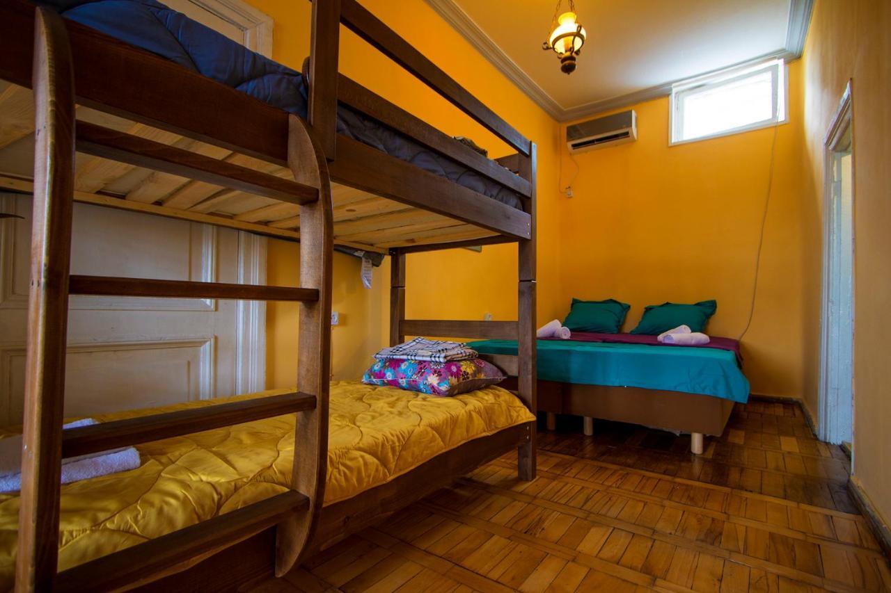 Royz Hostel Tbilisi Ngoại thất bức ảnh